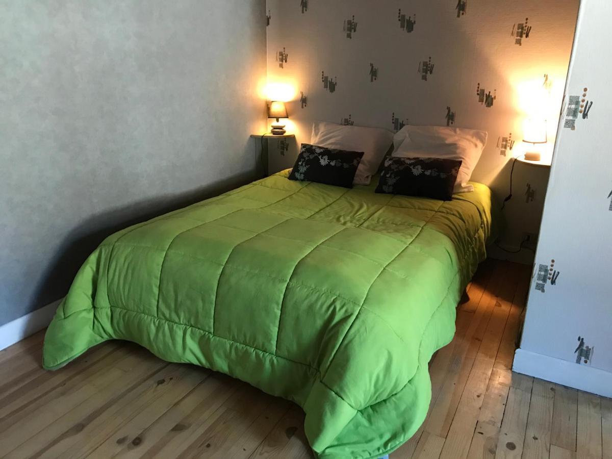 Gite Chez Regine Marcenat  Экстерьер фото