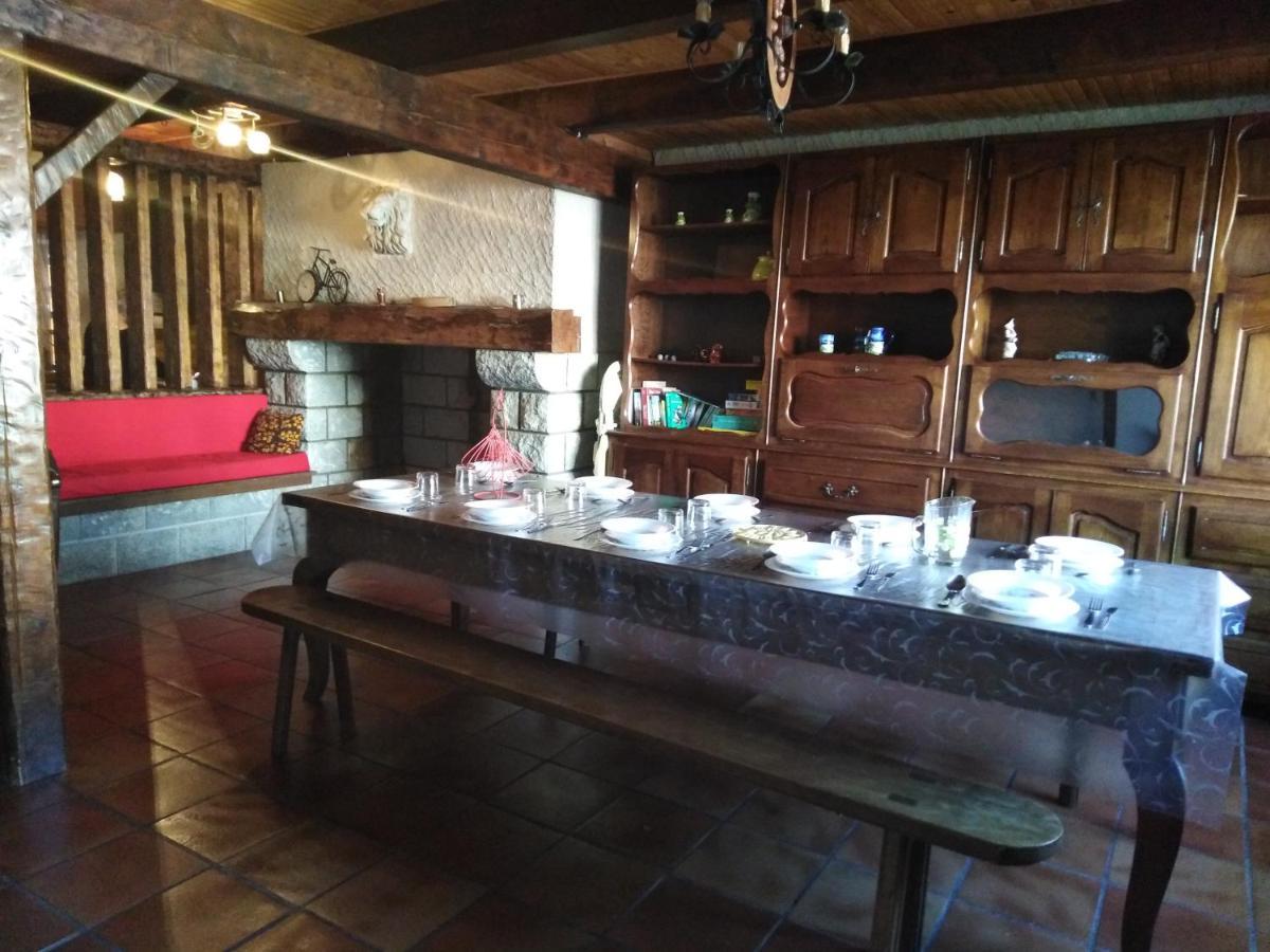 Gite Chez Regine Marcenat  Экстерьер фото